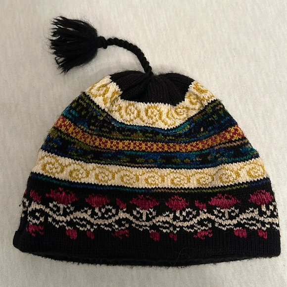 Turtle Fur Multi Colored Beanie Knit Cap Hat Pom Pom Wool Rayon Acrylic One Size - Picture 1 of 6